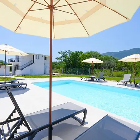 Demetrious Kondaraíni