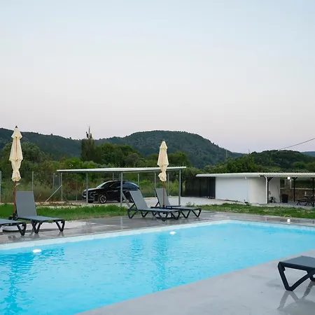 Demetrious Дом отдыха