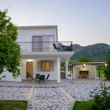 Demetrious Дом отдыха